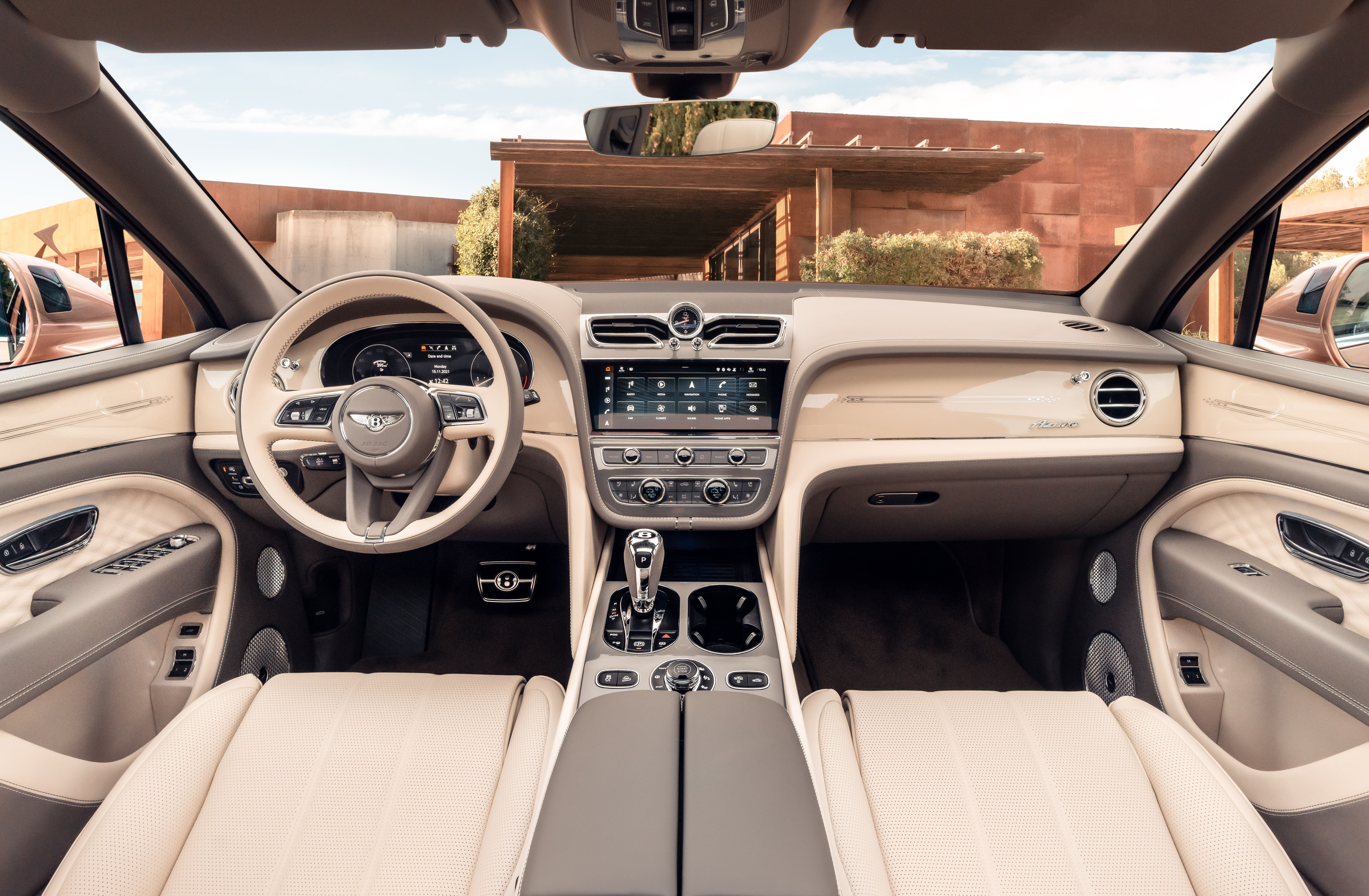 Bentley Bentayga EWB Interior White 