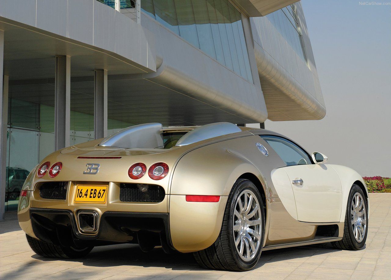 Bugatti-Veyron-2009-Gold