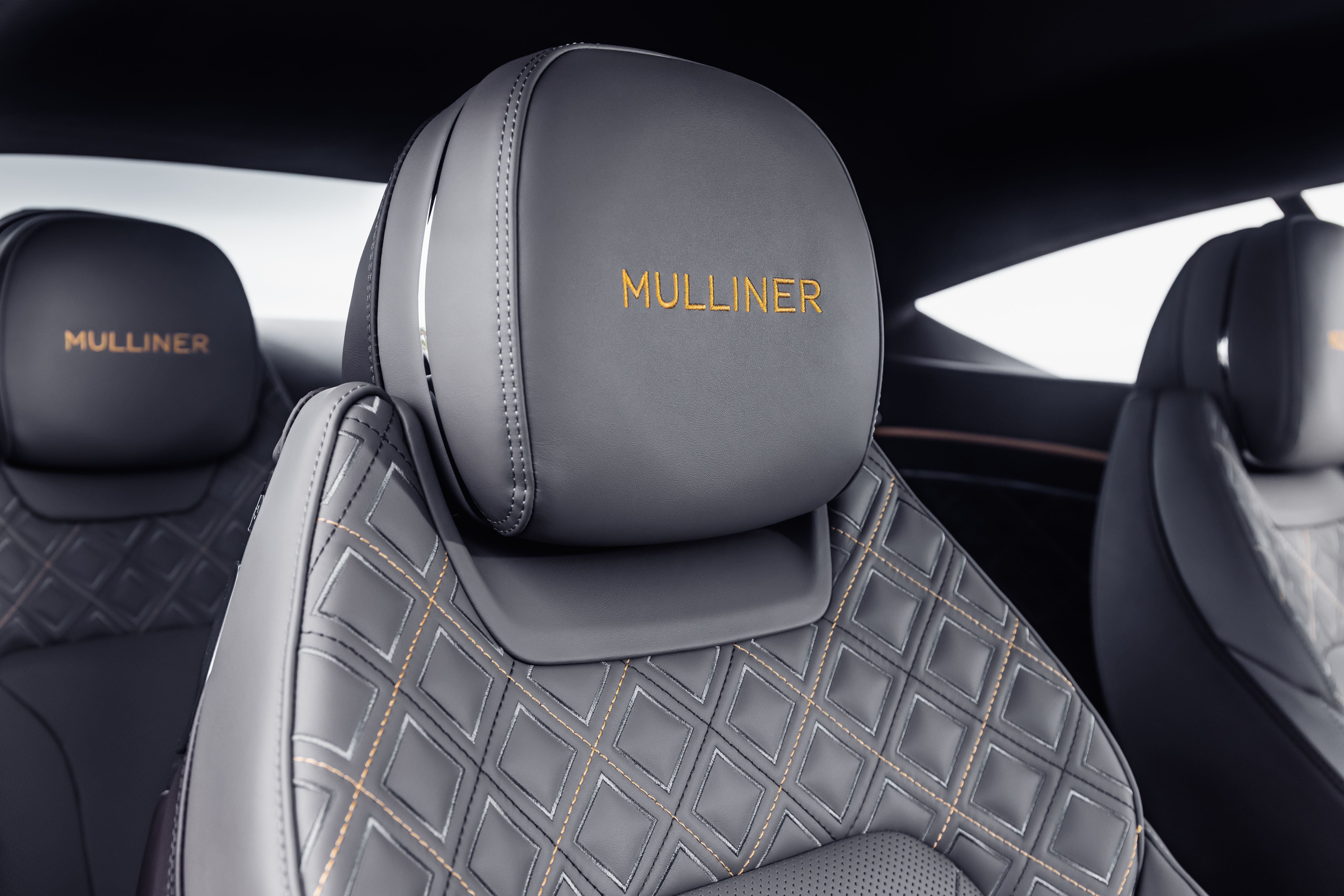 Continental GT Mulliner seat black`