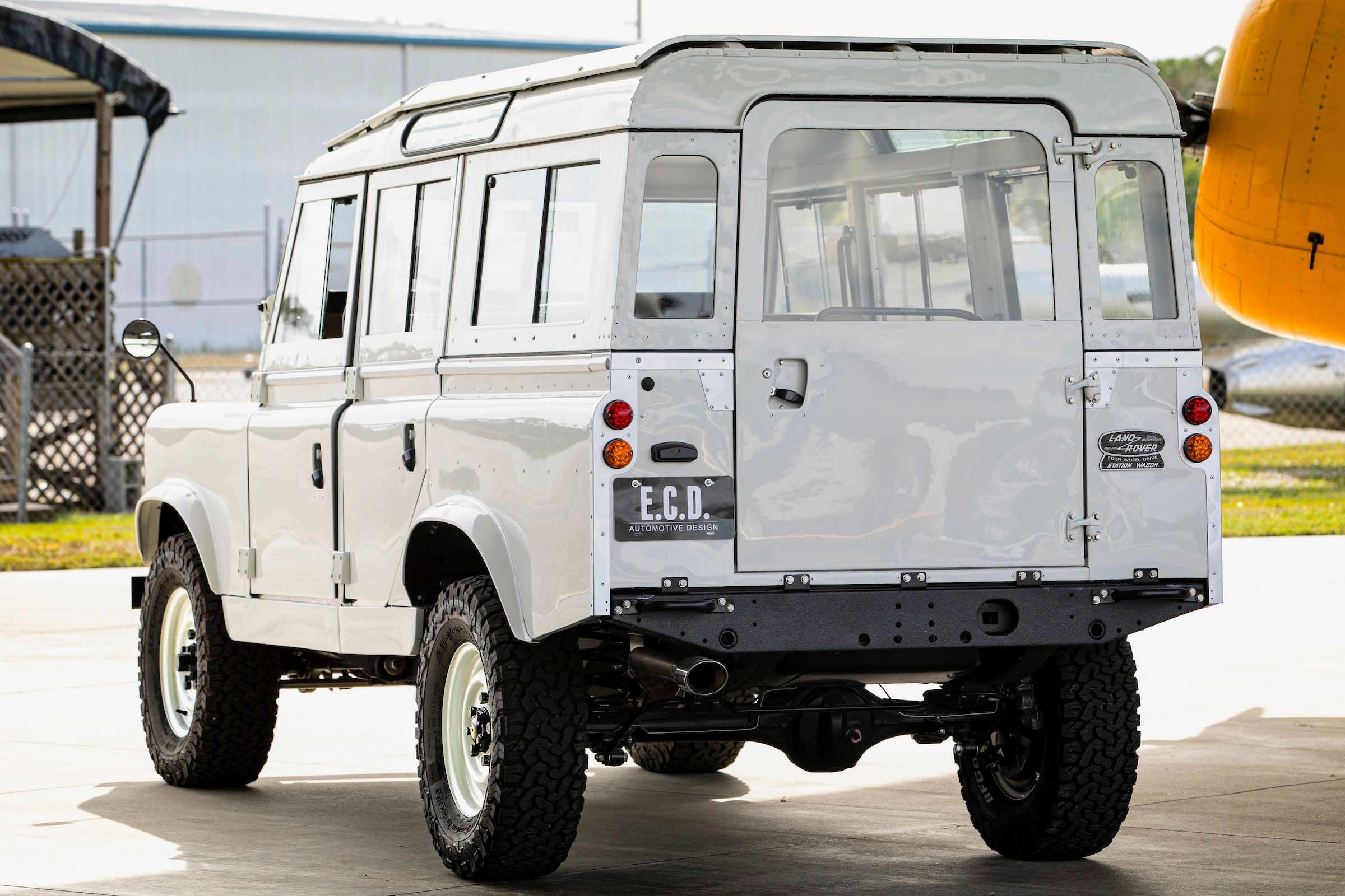 E.C.D. Automotive Design Land Rover Defender Restomod