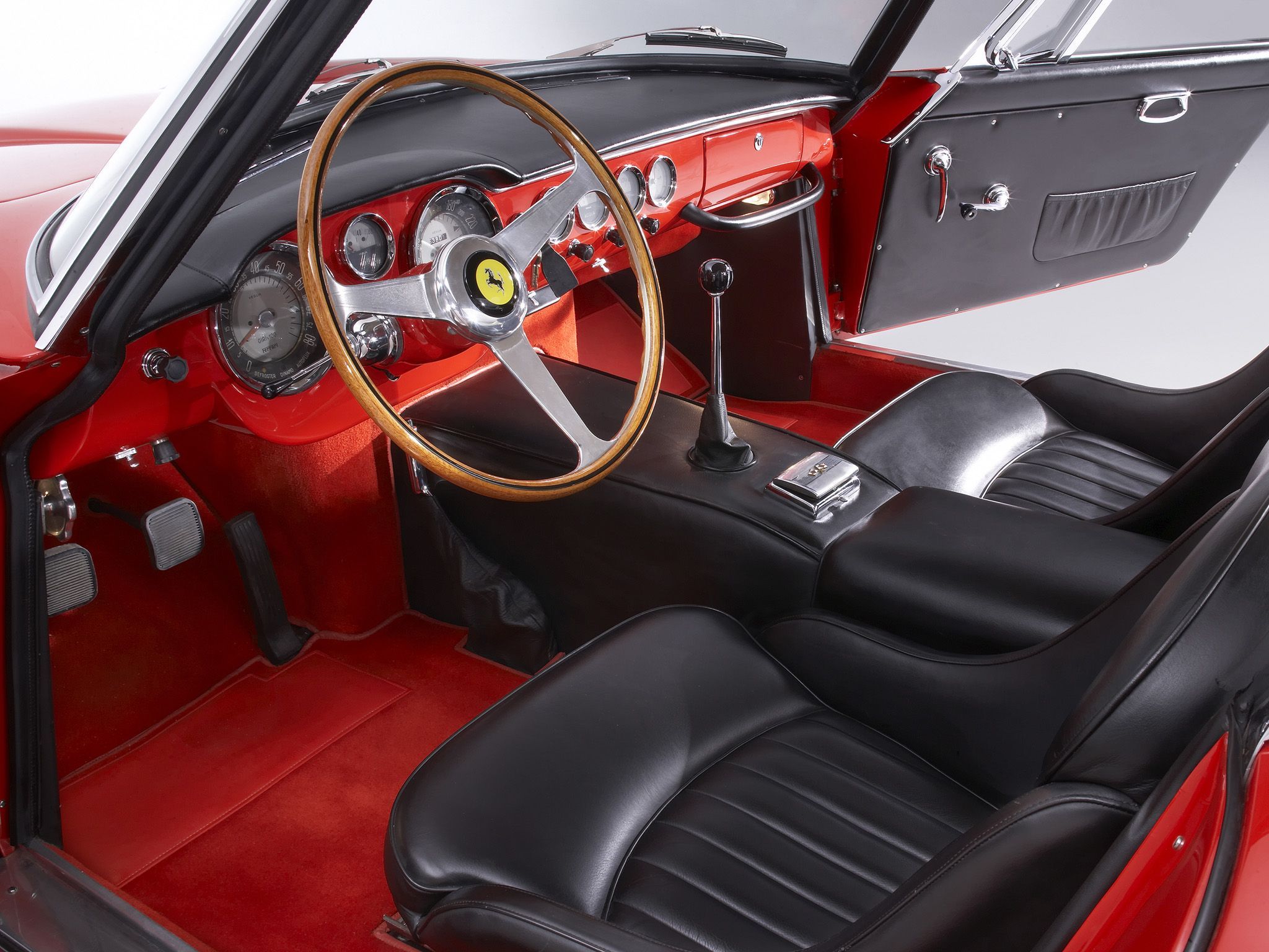 These Classic Sports Car Interiors Are Still Today
