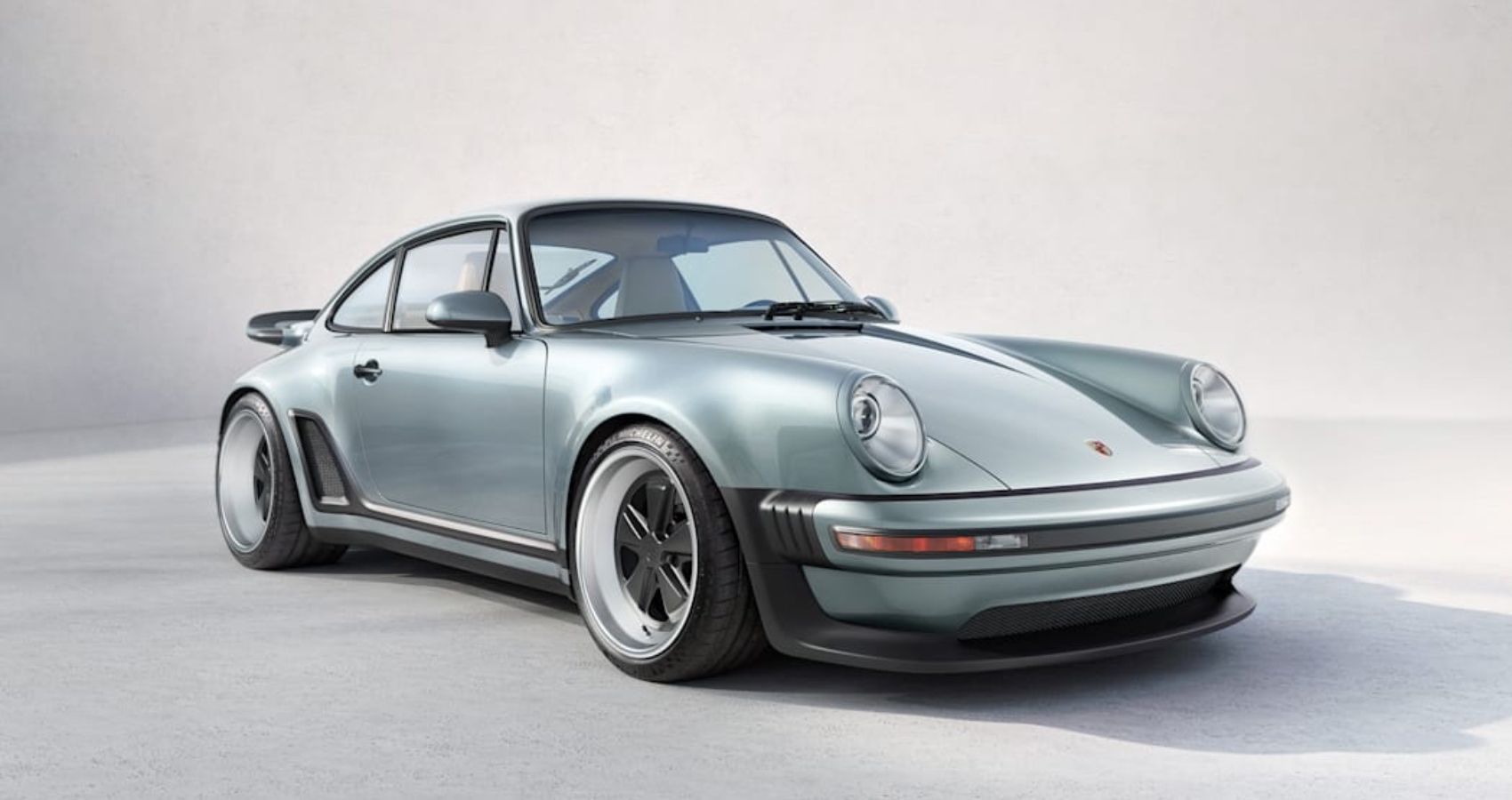 Singer 911 Turbo Study Wolf Blue Front Three Quarter  View