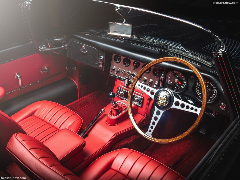 Jaguar E-Type Roadster Interior