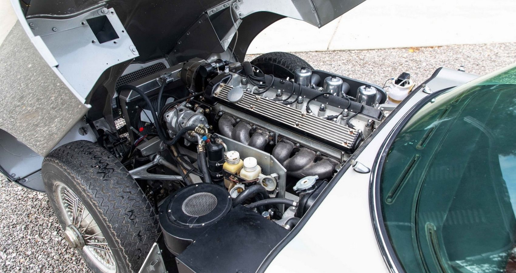 Jaguar XK6 Engine