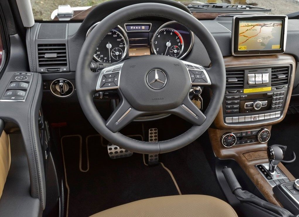 Mercedes G55 Benz interior 