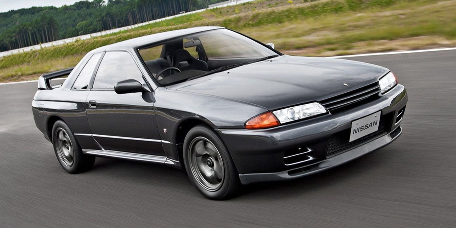 Nissan Skyline R32 Front Quarter Driving