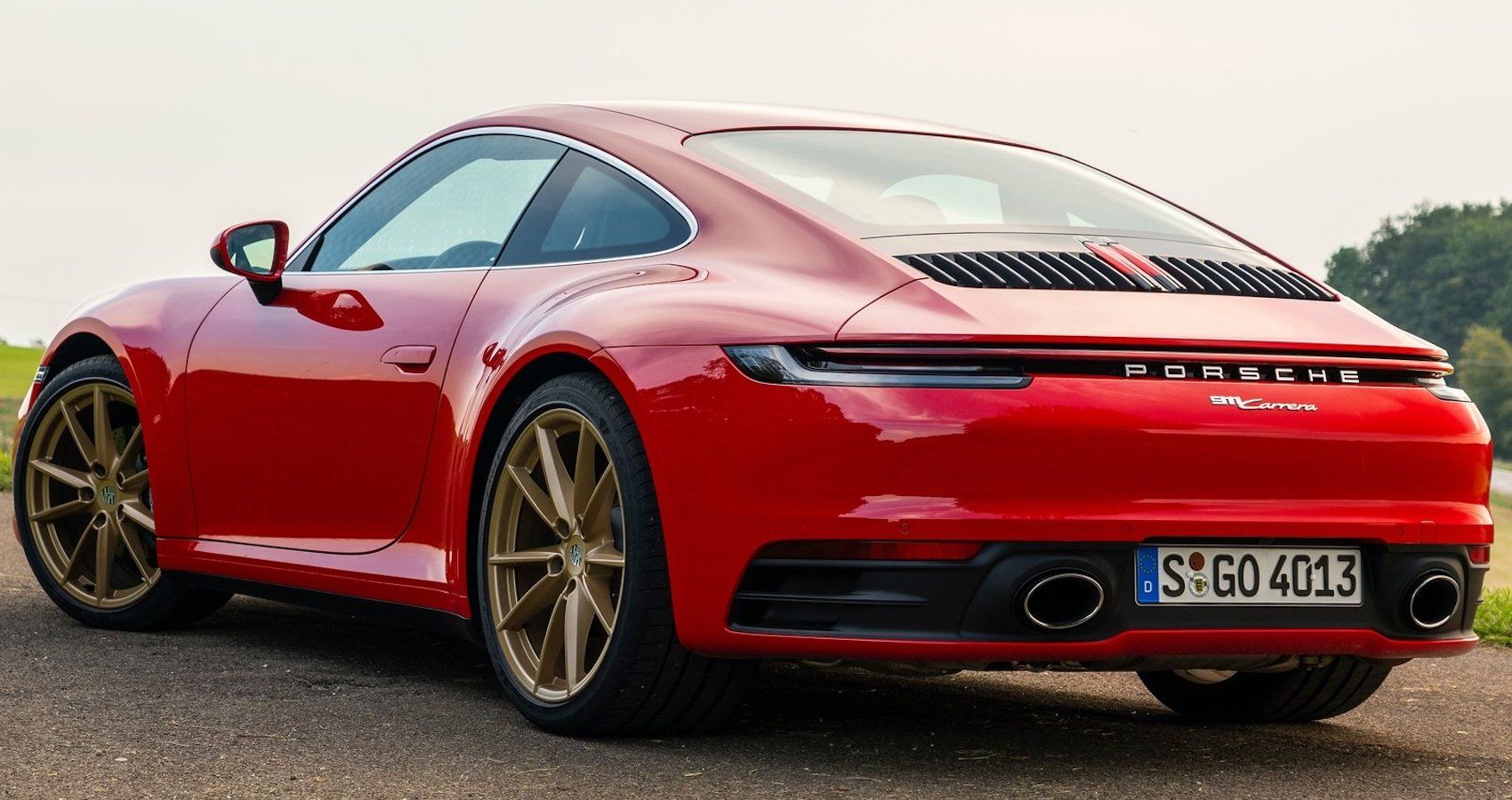 5 Reasons To Buy The Base 2022 Porsche 911 Carrera (5 Reasons To Go For The Carrera  S Instead)