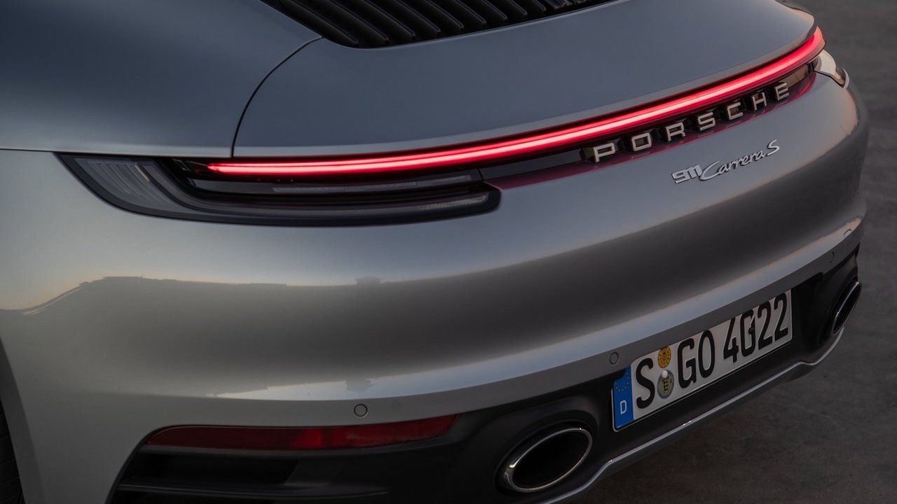 5 Reasons To Buy The Base 2022 Porsche 911 Carrera (5 Reasons To Go For ...