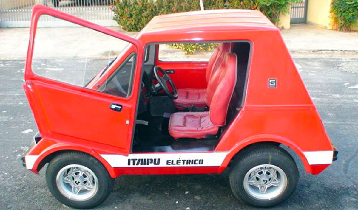 Red  Gurgel Itaipu Electric Vehicle - Side Angle