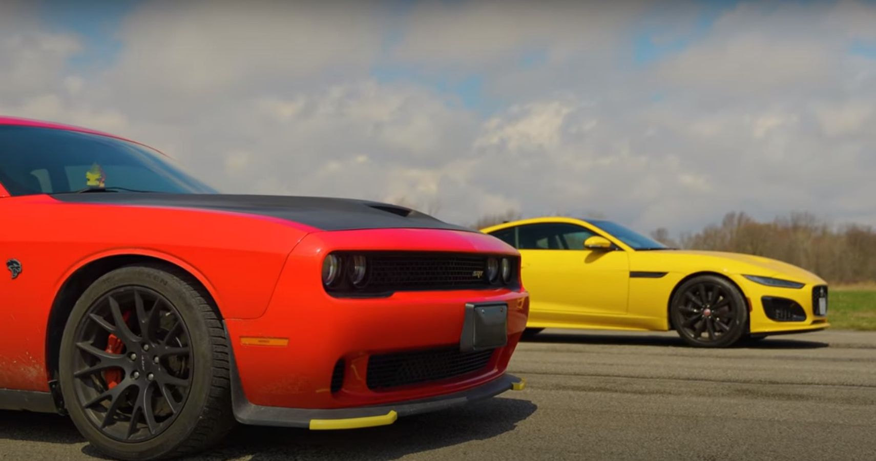 jaguar f type r vs hellcat