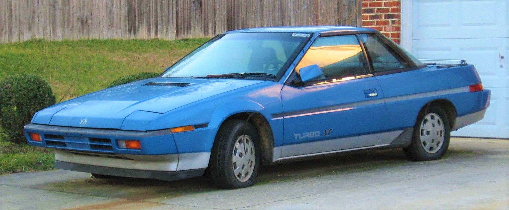 Subaru XT - Front