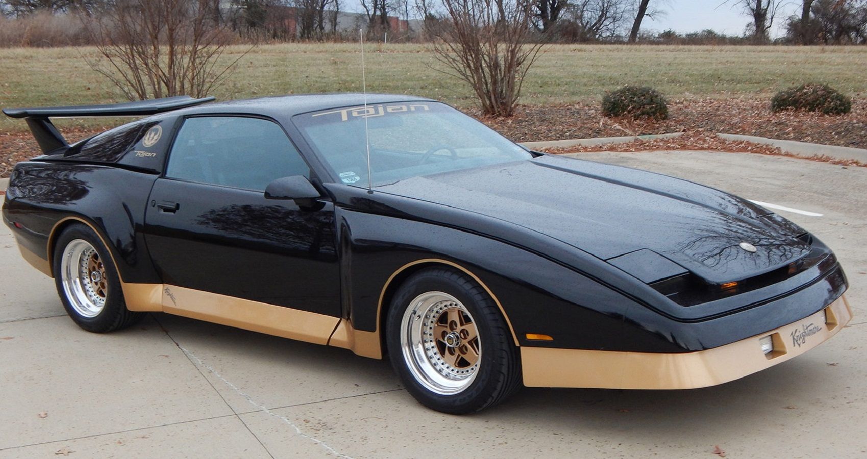 10 Must-Know Facts About The Forgotten Pontiac Tojan Supercar