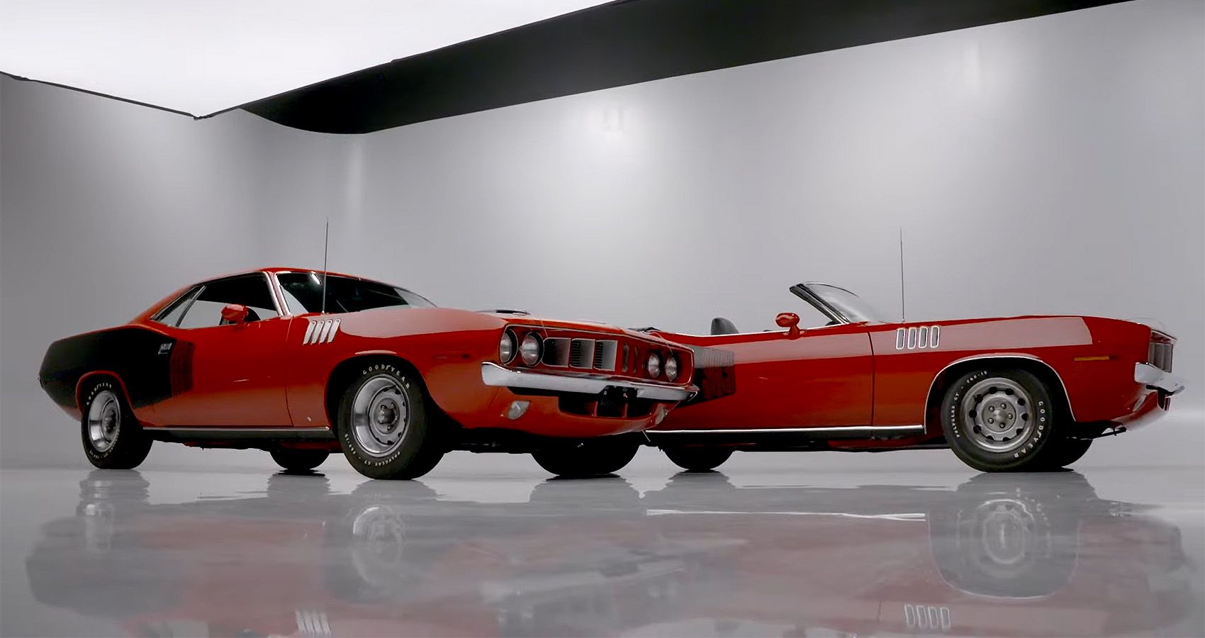 Two Iconic 1971 Plymouth 'Cuda Muscle Cars In Rally Red Paint Selling With No Reserve 