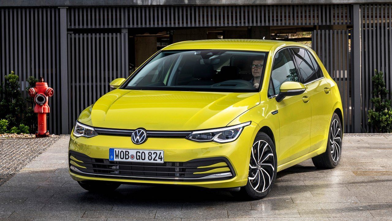 Volkswagen-Golf-2020-