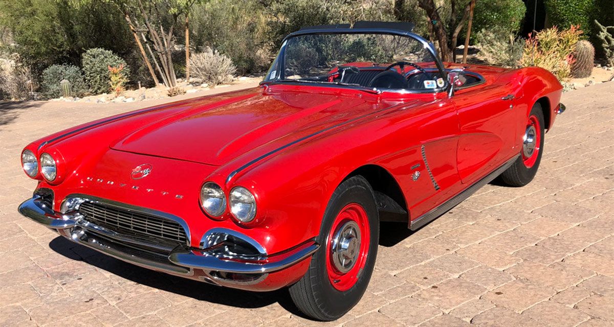 1962-Chevrolet-Corvette-327,360-Fuelie-(Red)---Front