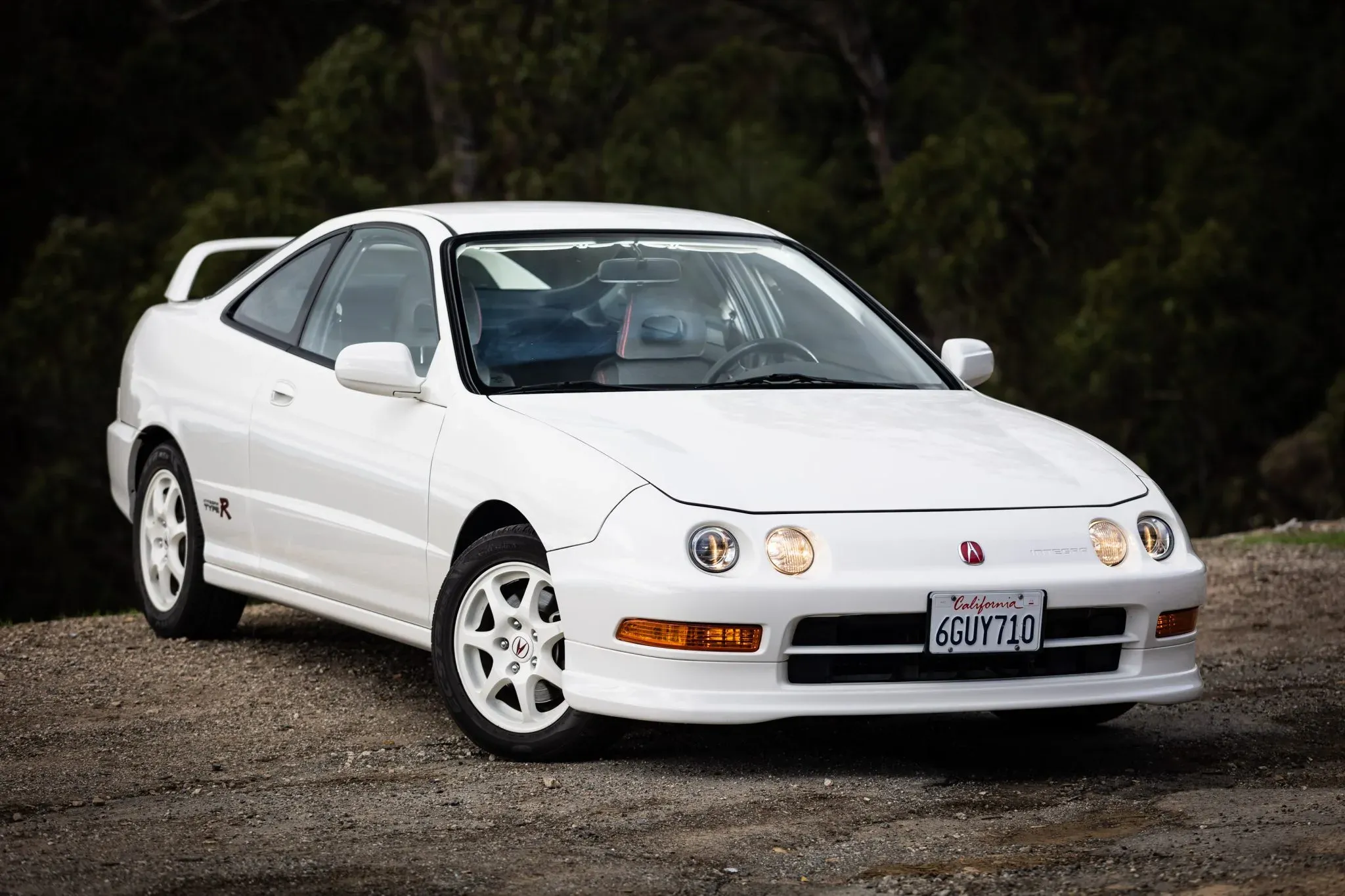 1997_acura_integra-type-r front 3/4 view