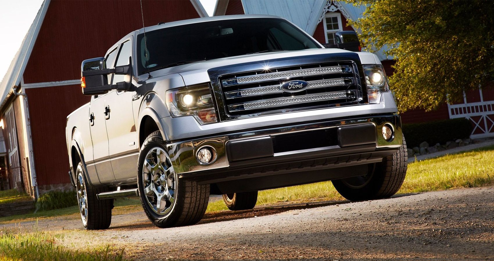 2013 Ford F-150 Front View