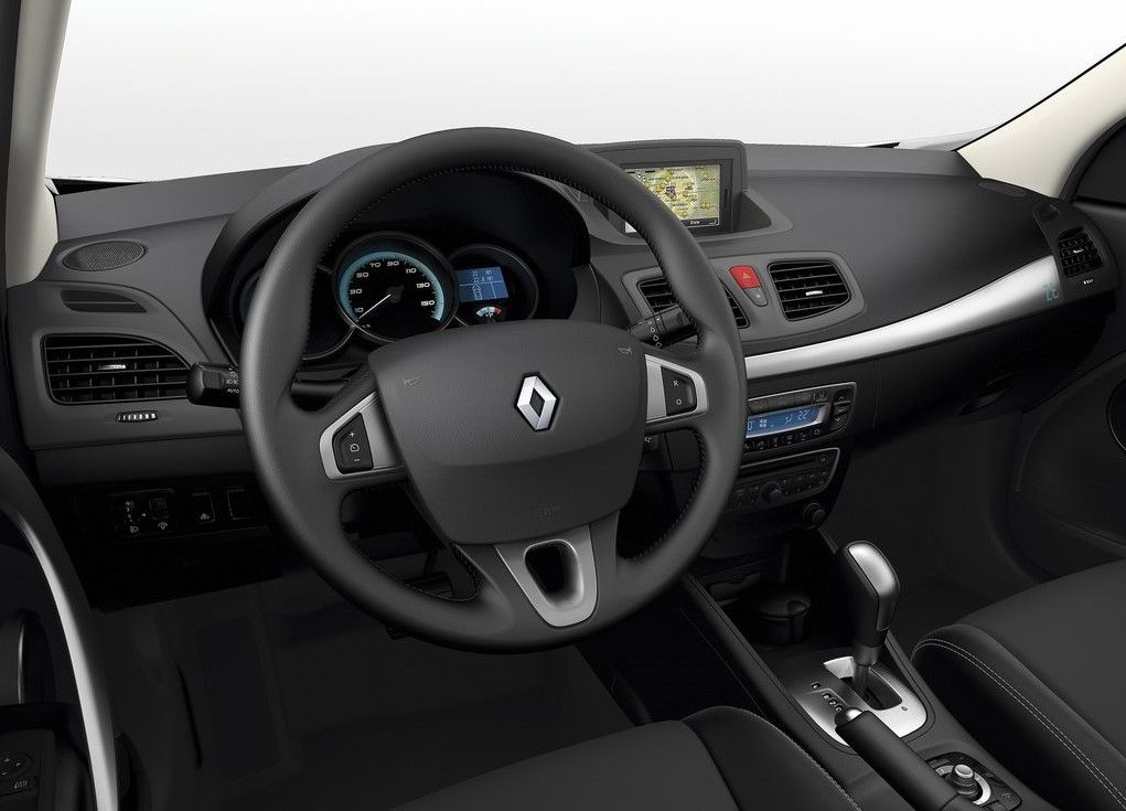 2013 Renault Fluence ZE interior 