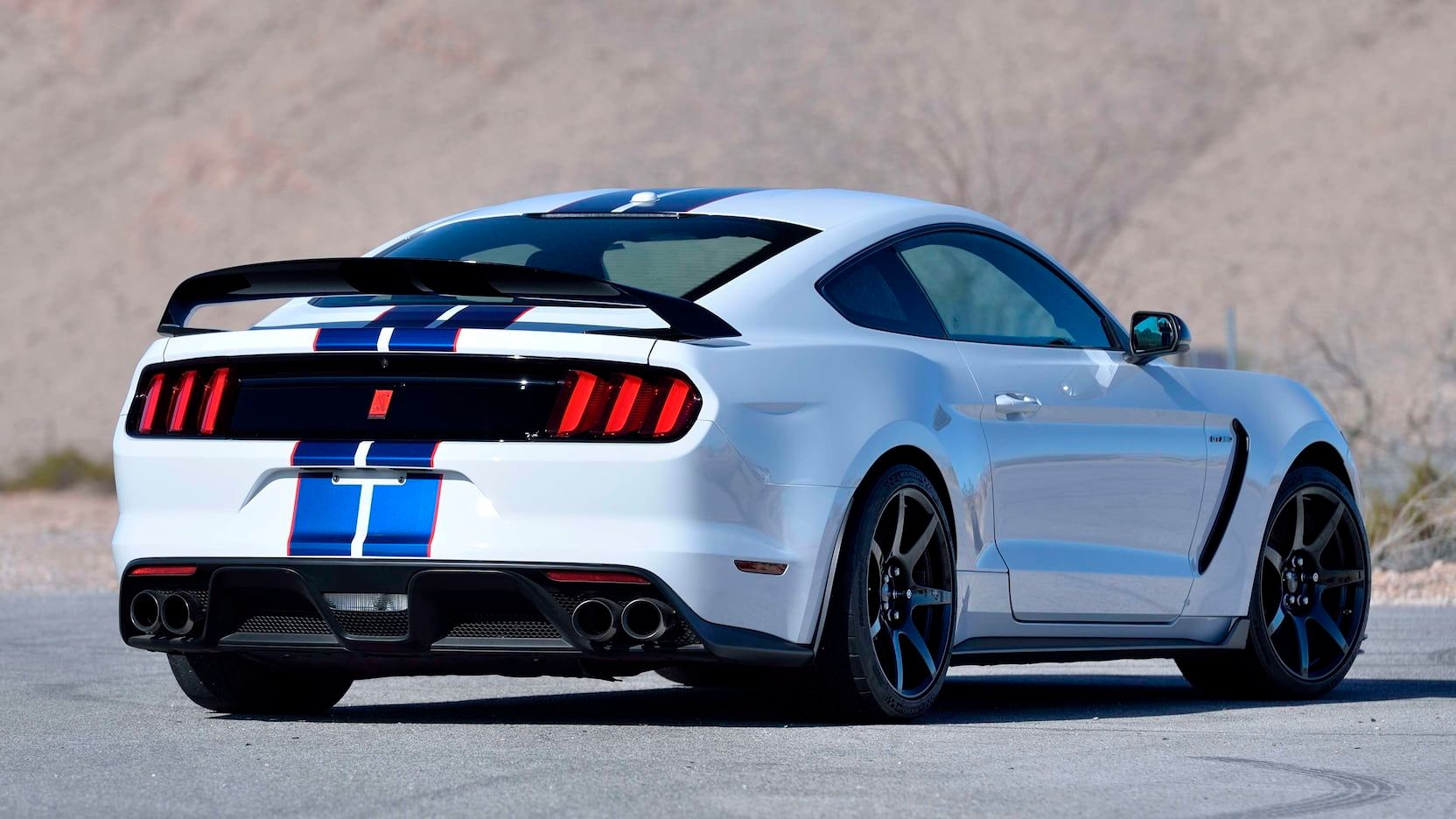 10 Reasons Why The Ford Mustang Shelby GT350 is Perfect For Driving ...