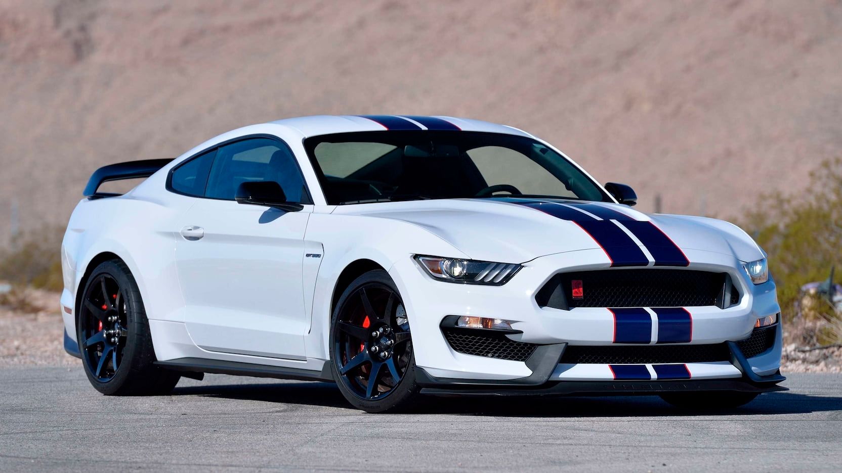 2015 Ford Mustang Shelby GT350R, White