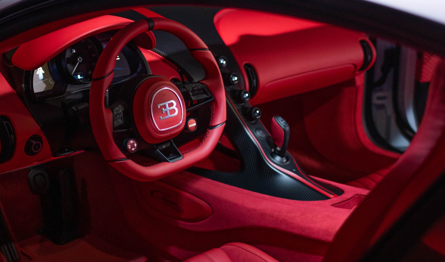 2021 Bugatti Chiron Pur Sport Interior En Rojo Y Negro 