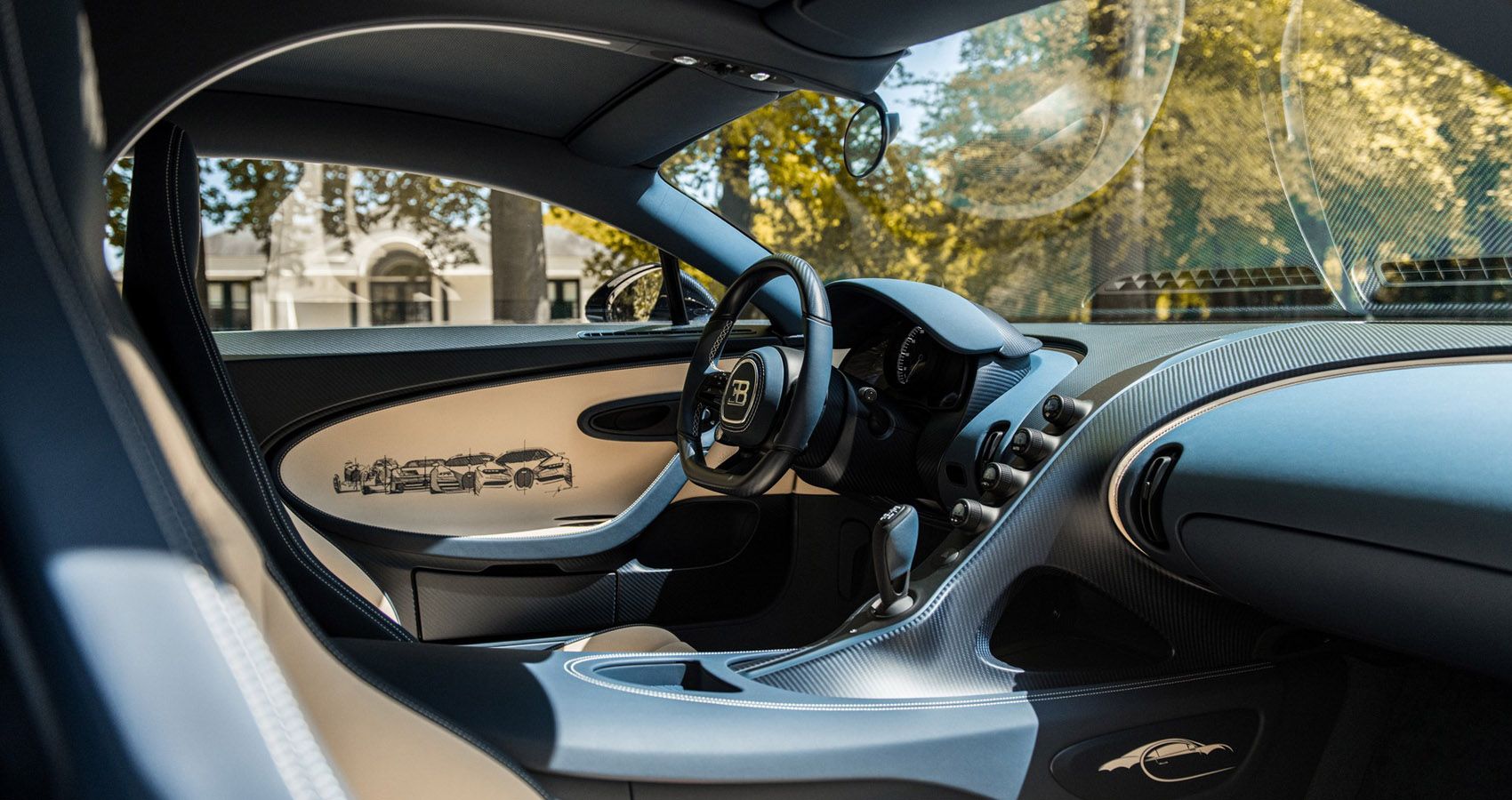 interior del Bugatti Chiron L'Ébé de 2022 bañado en oro de 24 quilates 