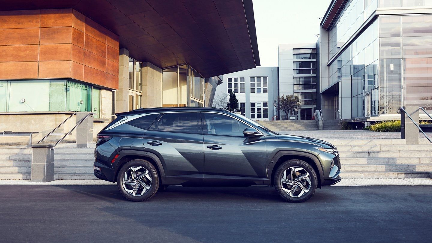 2022 Hyundai Tucson PHEV Hybrid (Black) - Side