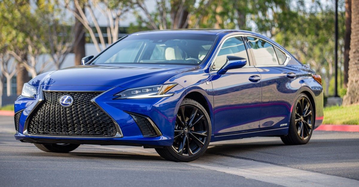 This Is Why Kelley Blue Book Crowned The Lexus ES The Best Luxury Car ...