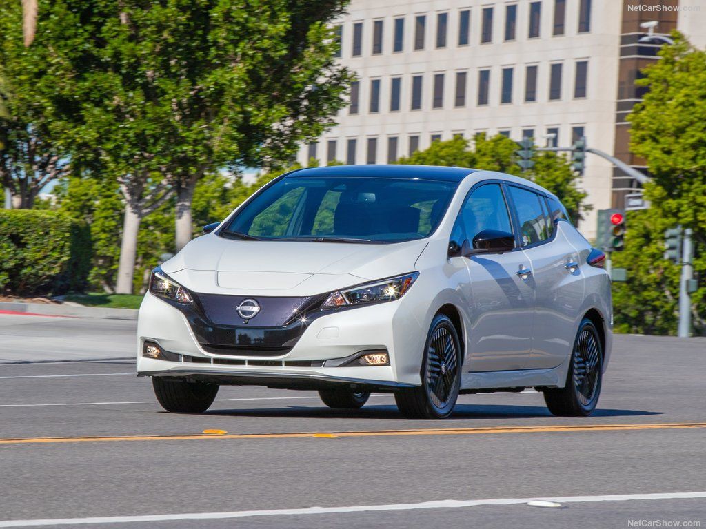 10-things-we-like-about-the-2023-nissan-leaf