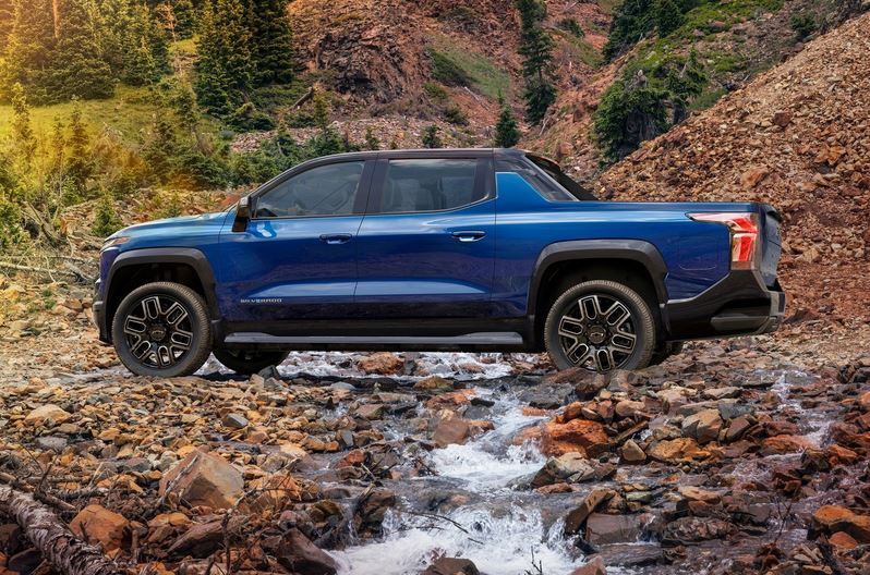 10 Things We Now Know About The 2024 Chevrolet Silverado Electric