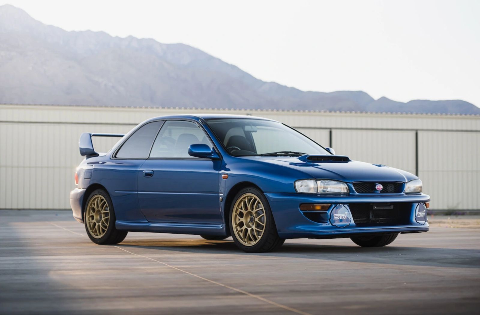 10 Things We Just Learned About Prodrive's P25 Subaru Impreza 22B