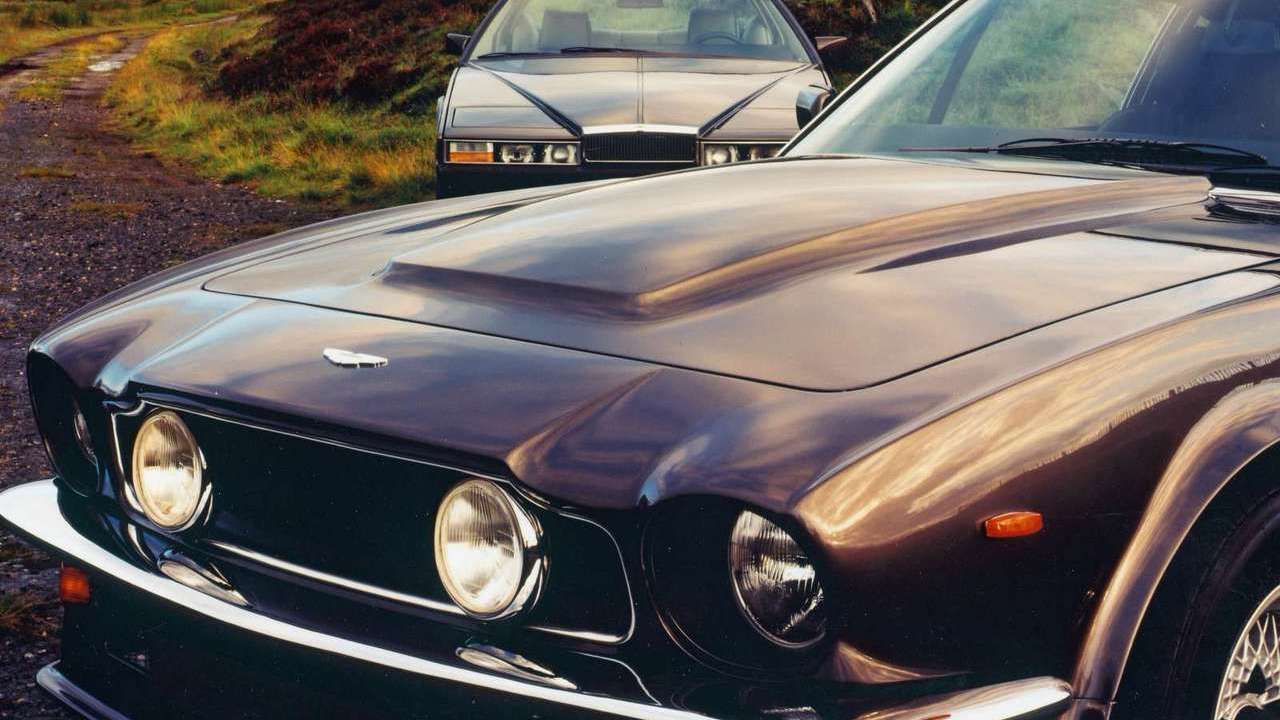 Aston_Martin-V8_Vantage-1977-Fechar