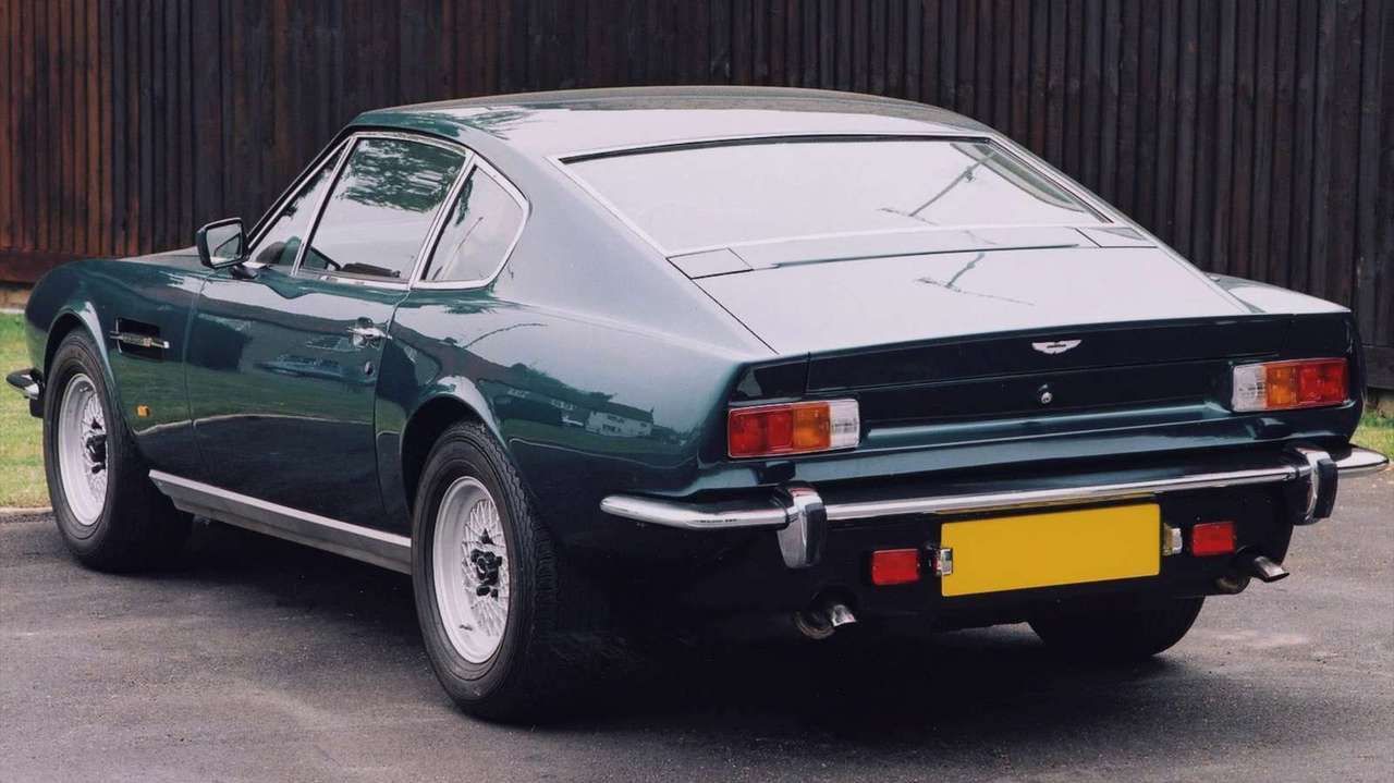 Aston_Martin-V8_Vantage-1977-Rear