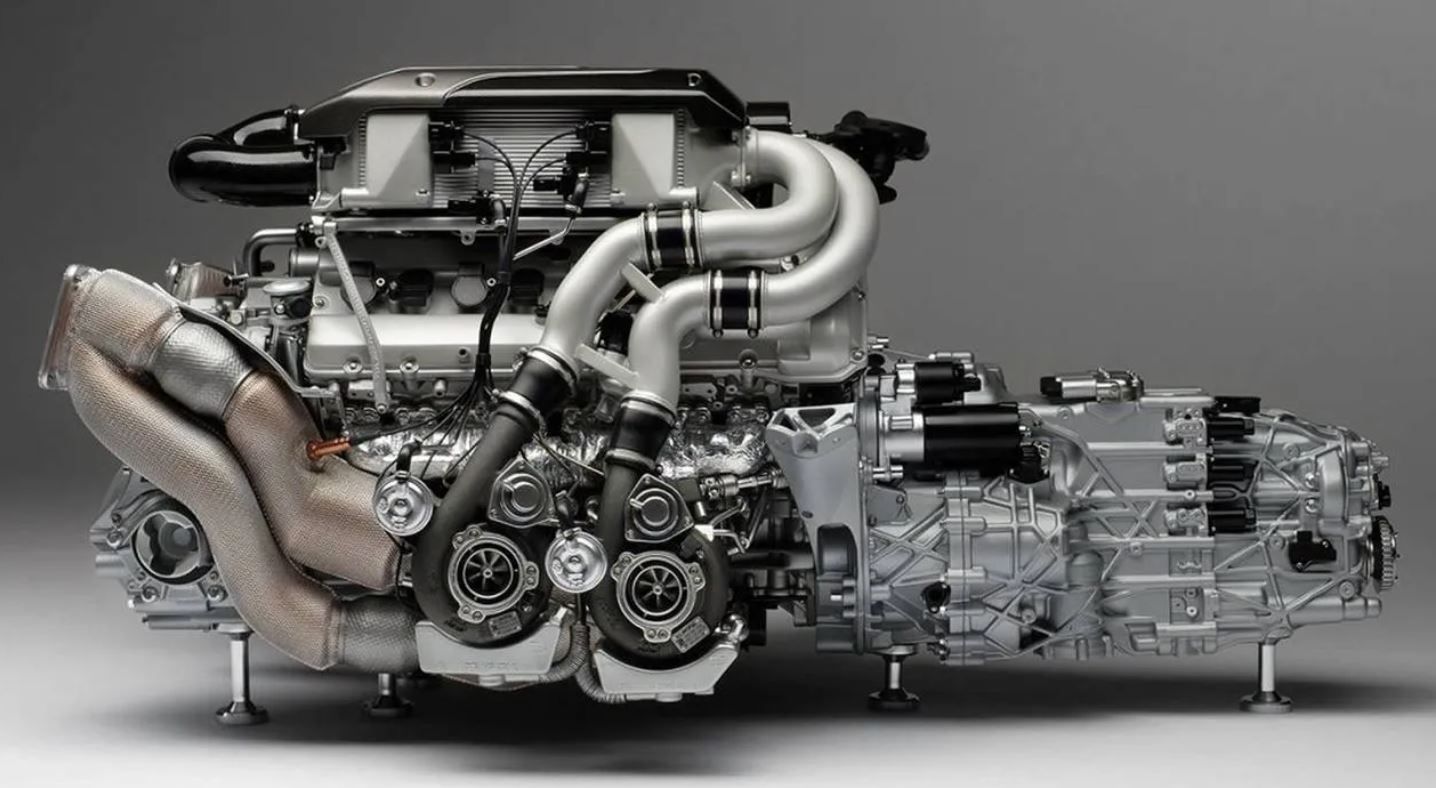 Bugatti Chiron Super Sport 8.0-Liter W16 Engine Scale Model