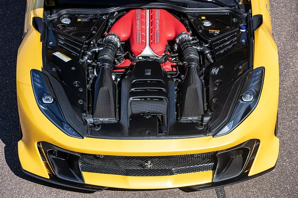 Ferrari 812 Competizione Engine