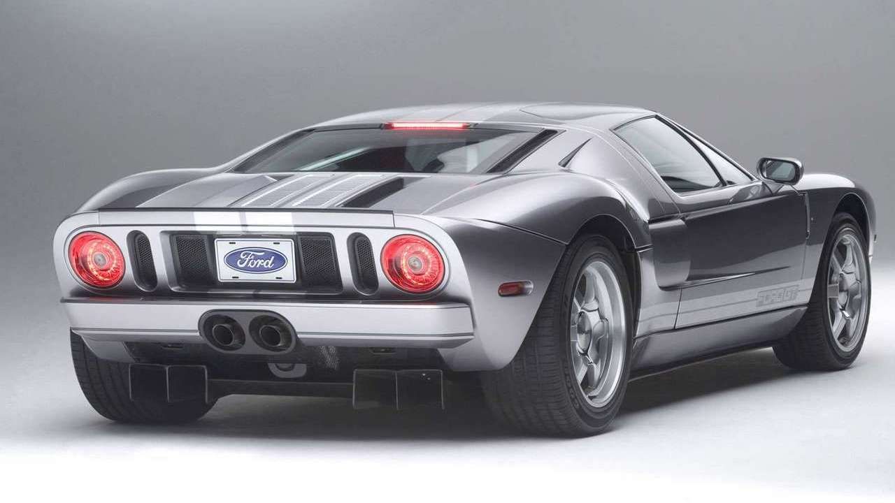 Ford GT 2006 Side View
