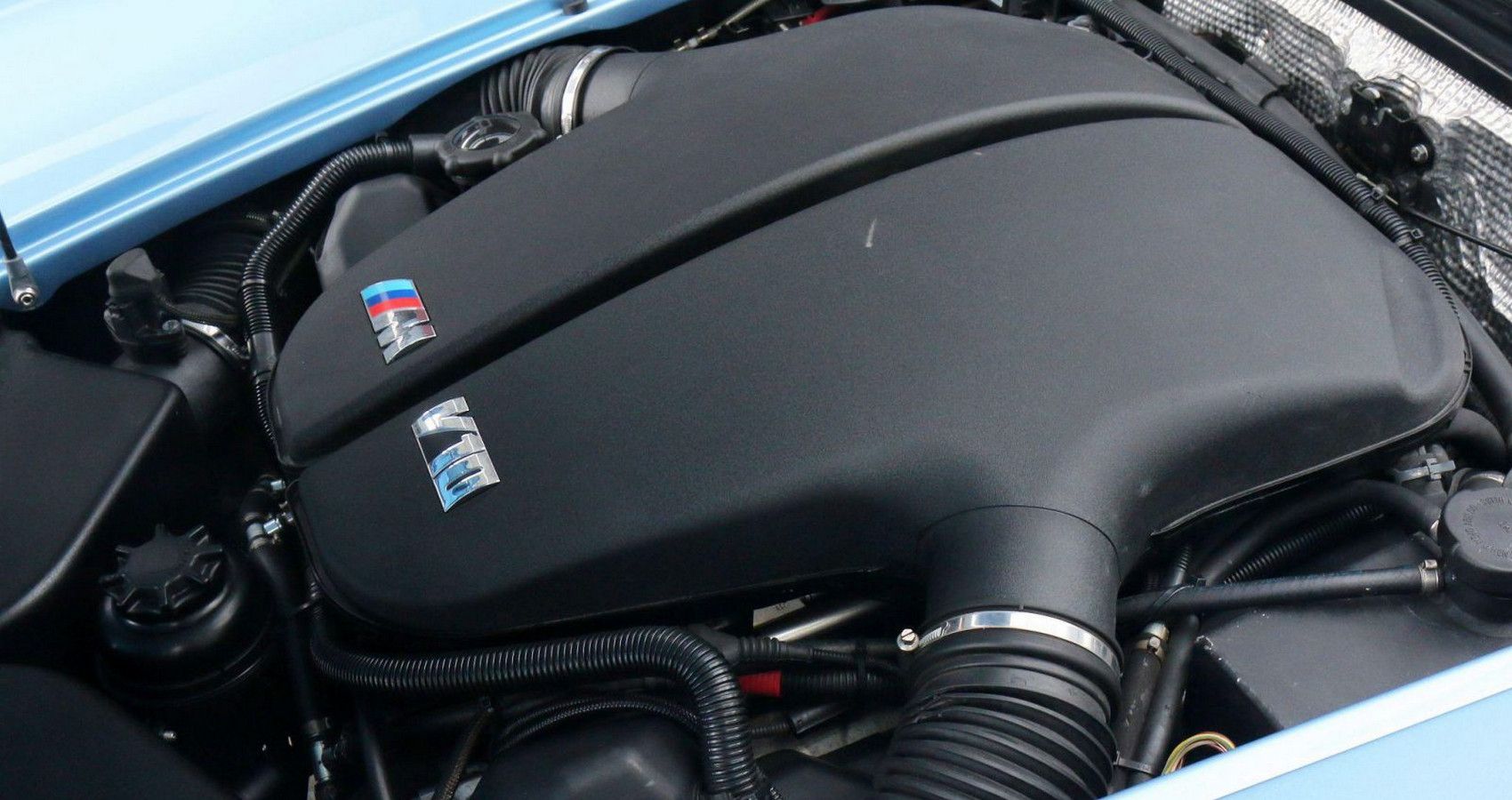 GT MF5 V10 Engine Bay