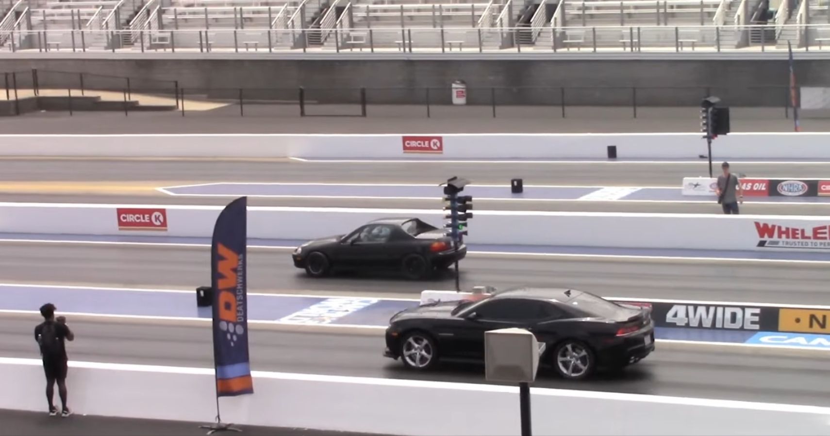 This Honda Del Sol Has Some Serious Balls On The Drag Strip