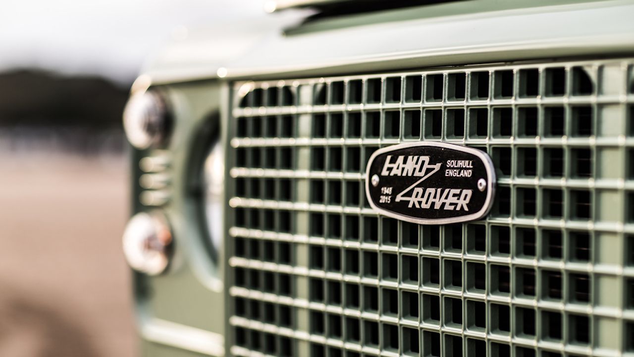 Land Rover Defender Heritage Grille