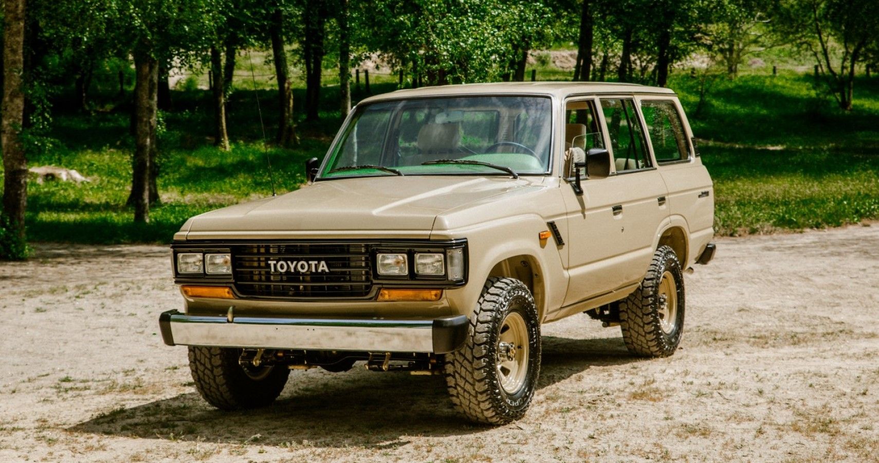 Check Out This Fully Restored 1990 Toyota Land Cruiser FJ62