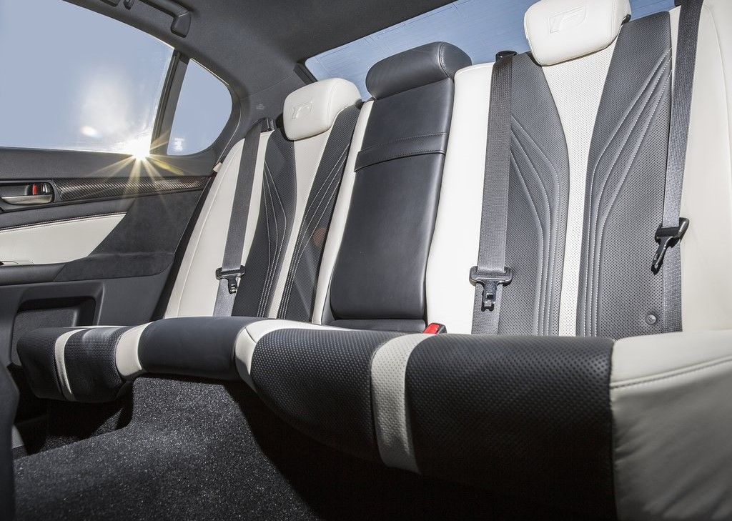 Lexus-GS_F-2016-Rear Seats