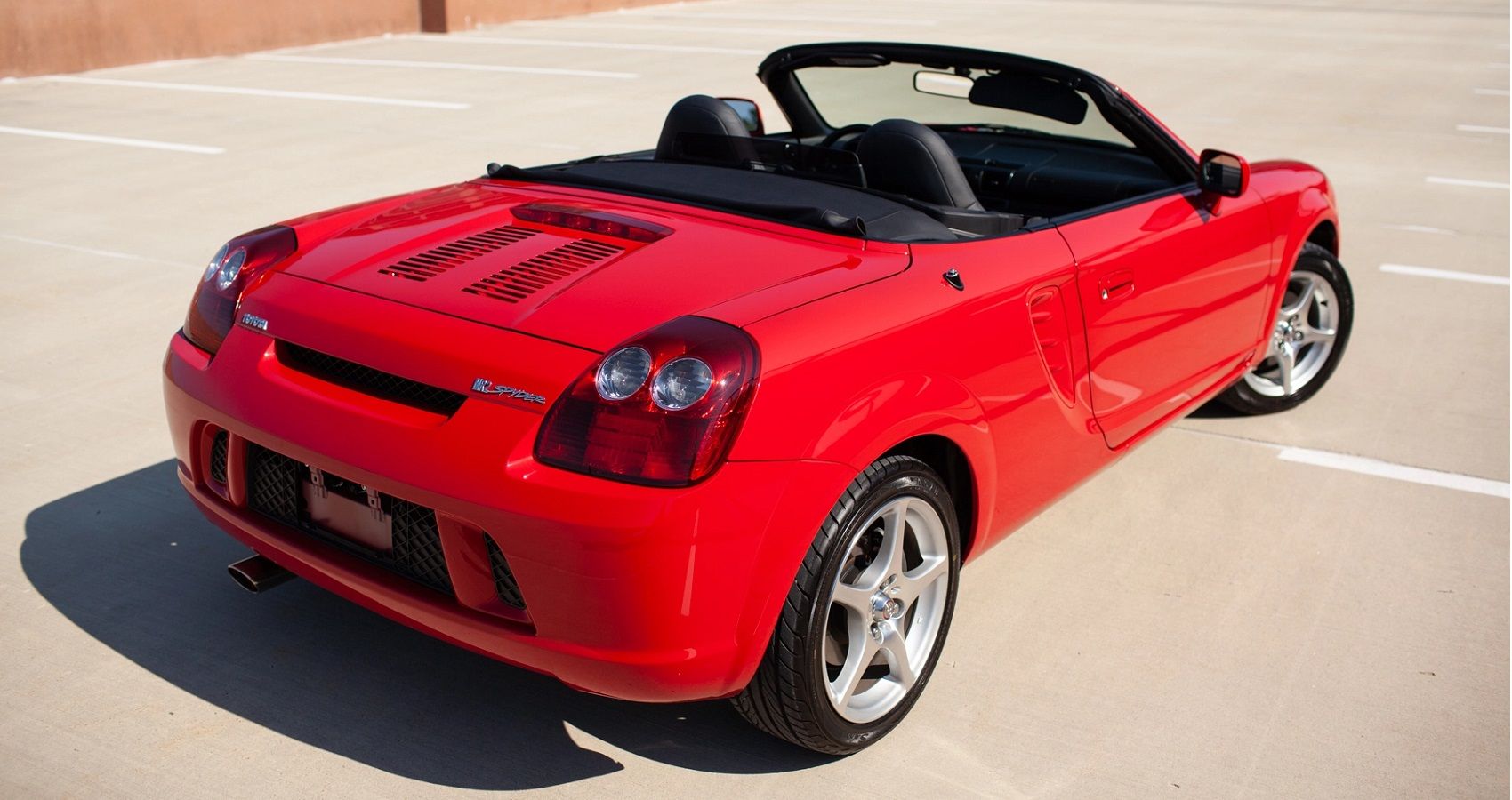 Here's Why You Should Consider The Toyota MR2 Spyder Instead Of A