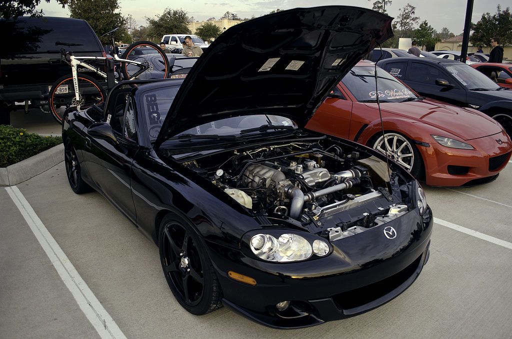 Mazda Miata engine 
