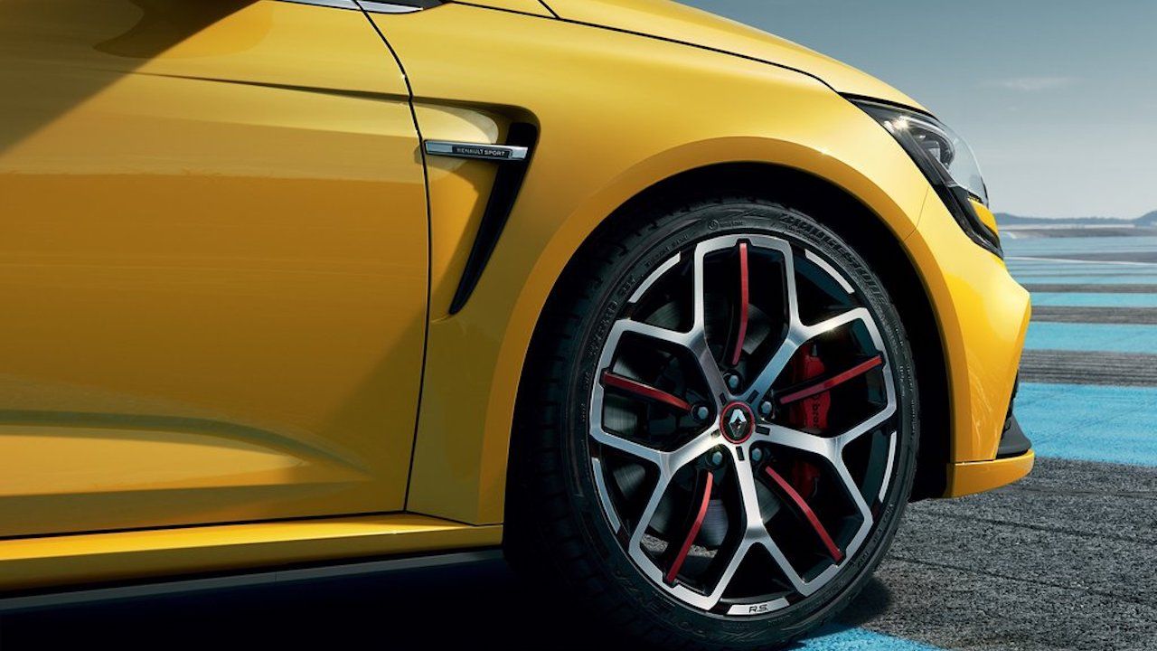 10 Reasons Why The Renault Mégane RS Trophy Is The Perfect Car For ...