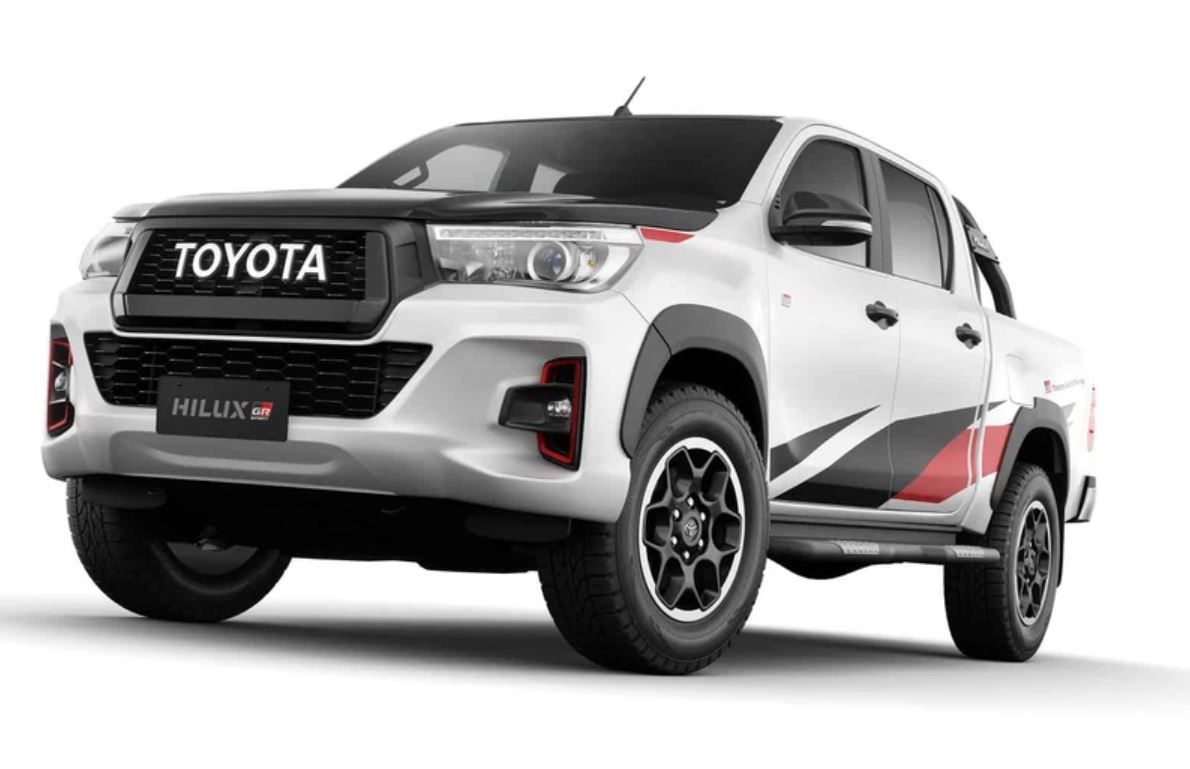 Toyota Hilux GR Sport (white) - Front Low Angle