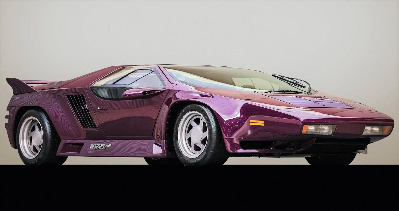 The Story Behind A Failed American Supercar: The Vector W8