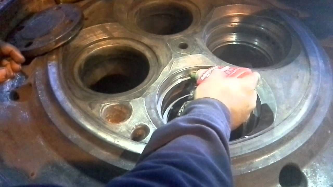 valve seat fitting on heavy cylinder head 