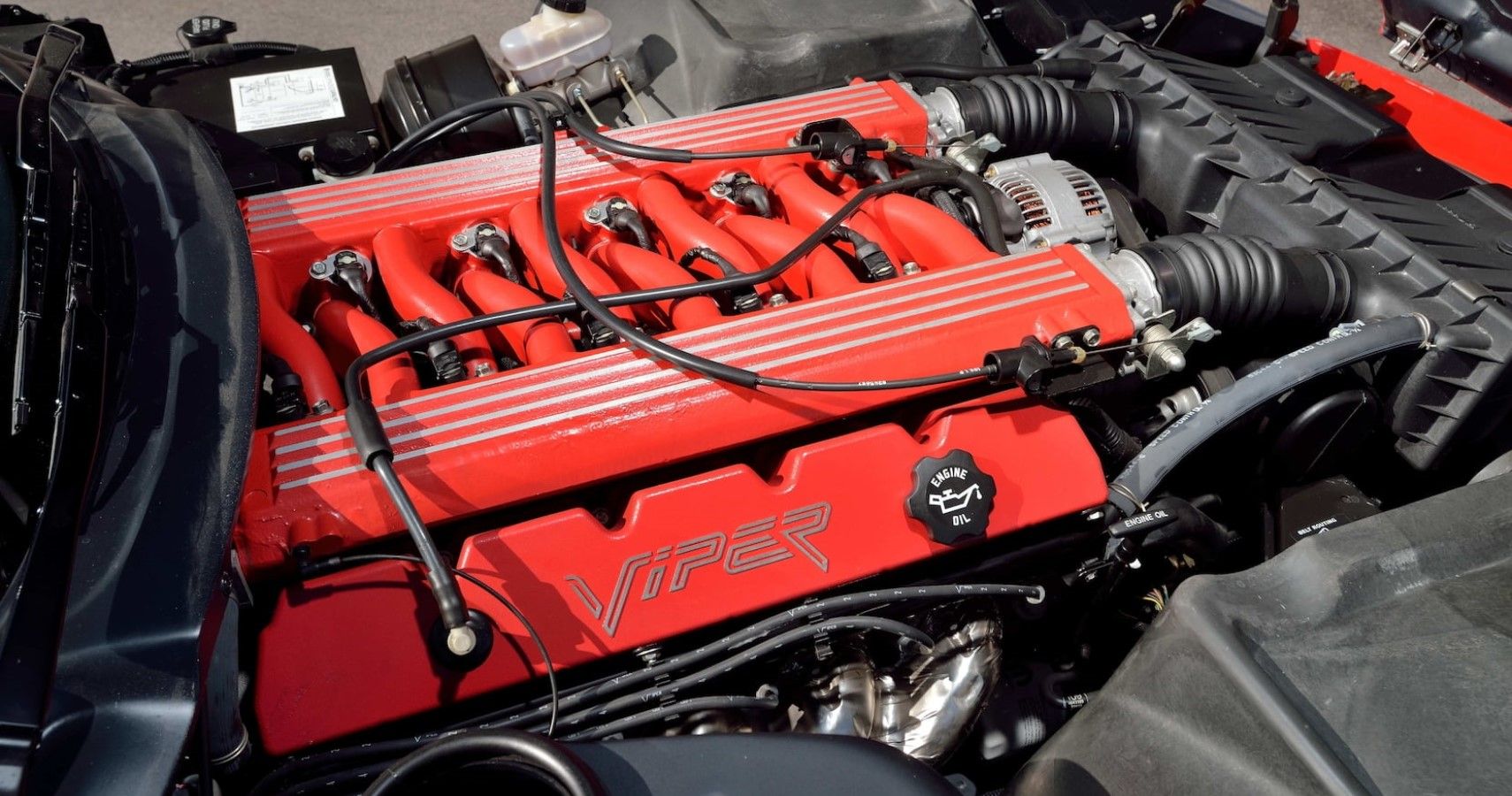 1992 Dodge Viper engine view