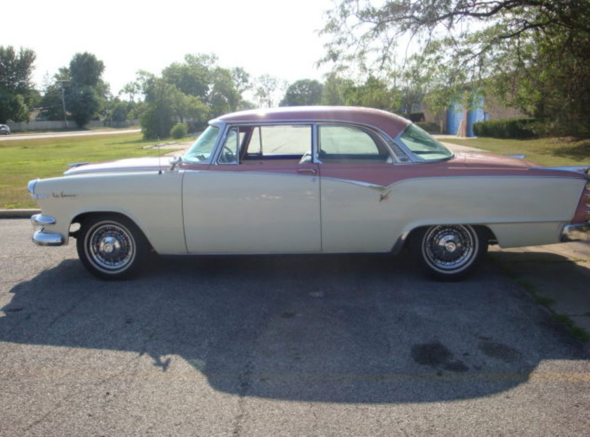 10 Things We About The Dodge La Femme