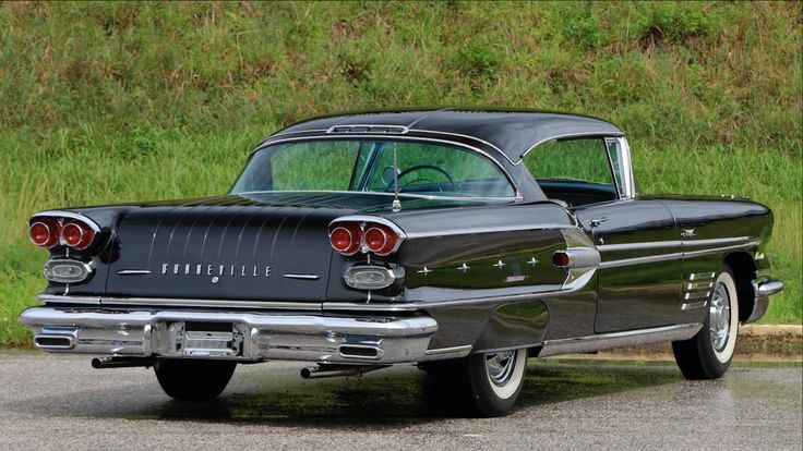 1958 Pontiac Bonneville 